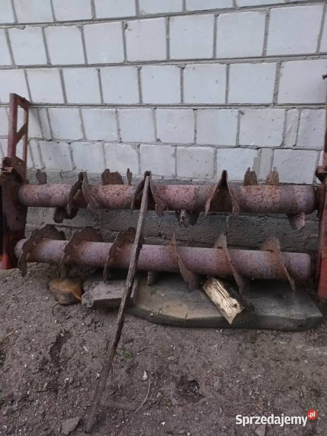 Rozrzutnik przyczepa jednoosiowy 4t nieuszkodzony Skierbieszów