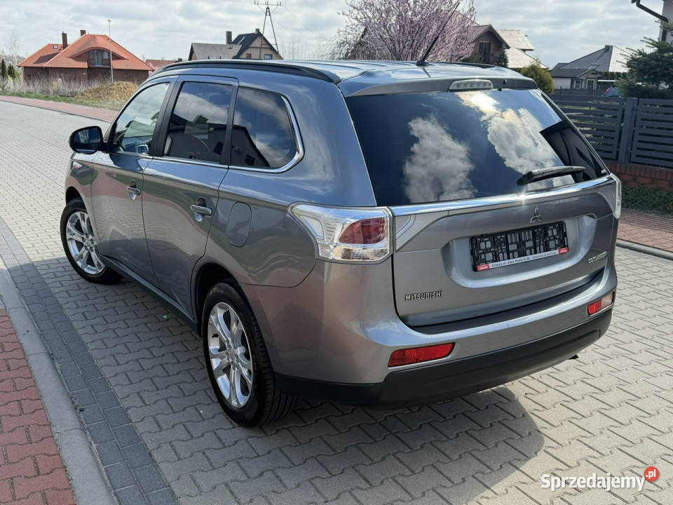 Mitsubishi Outlander Mitsubishi Outlander 22 światła do jazdy dziennej