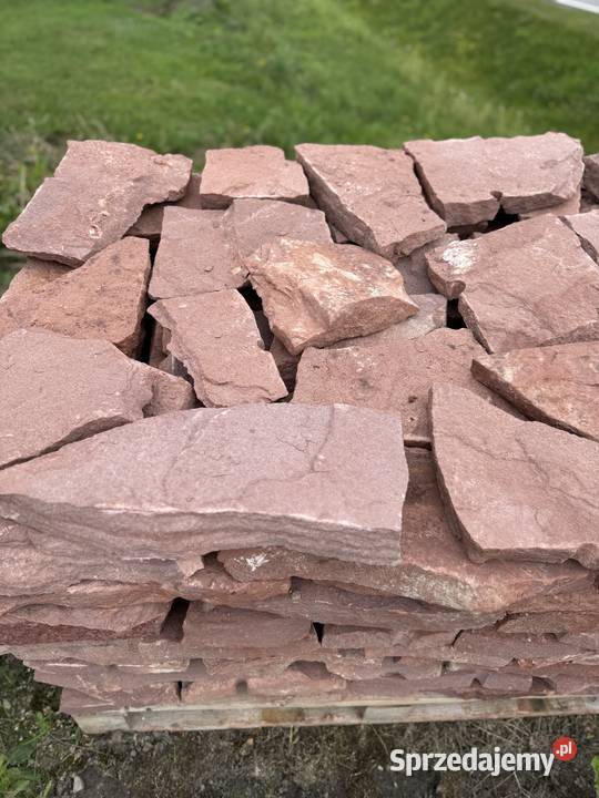 Piaskowiec czerwony murek grilla ścieżkę w mazowieckie