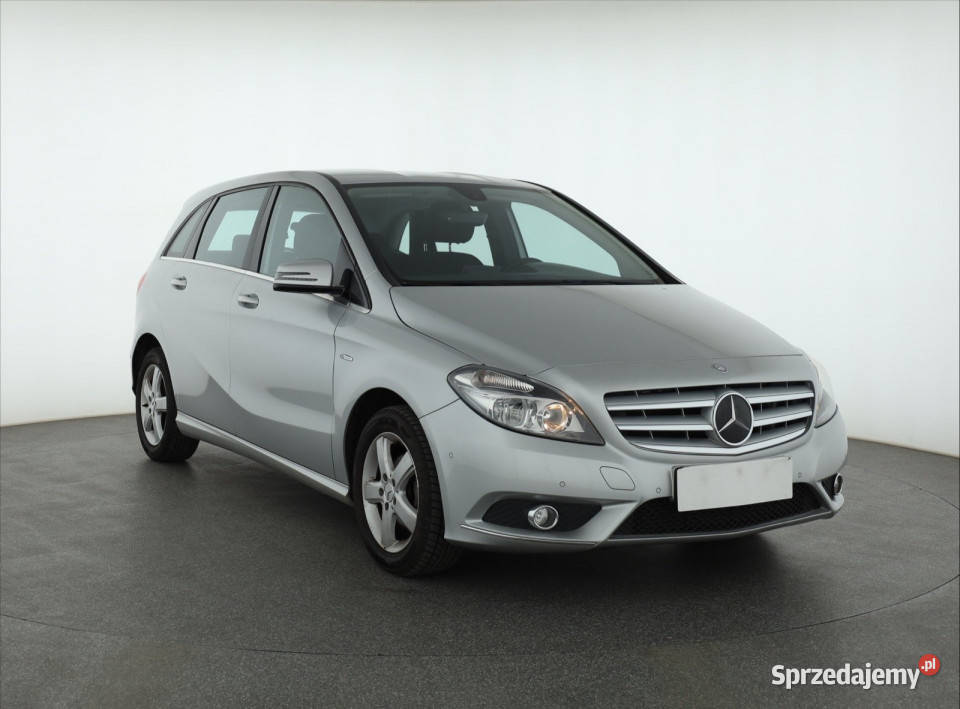 Mercedes B B 180 Rok produkcji 2011 Piaseczno sprzedam