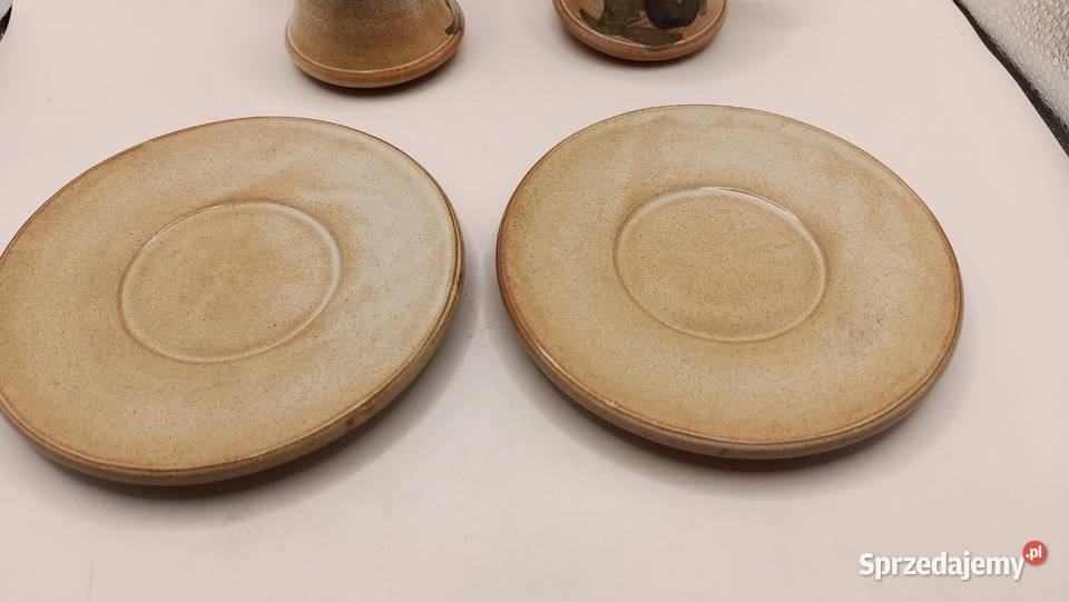 Filiżanka mniejsza ze spodkiem dwa razy sprzedam