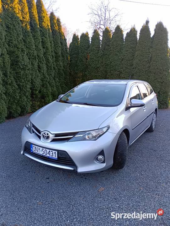 Tpyota Auris TS bęzyna 16 kombi 132 przebieg 167