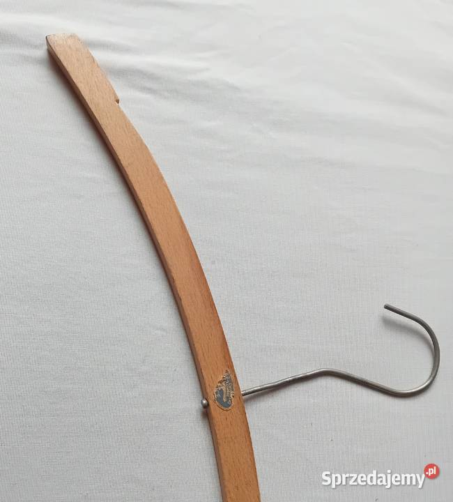 Drewniany wieszak do ubrań PRL lata 60e Koźminek