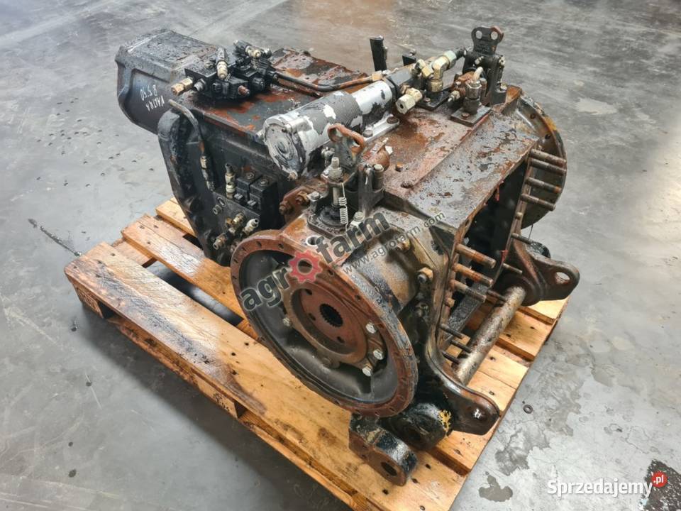 Tylny most Valtra 8550 8750 Byków sprzedam