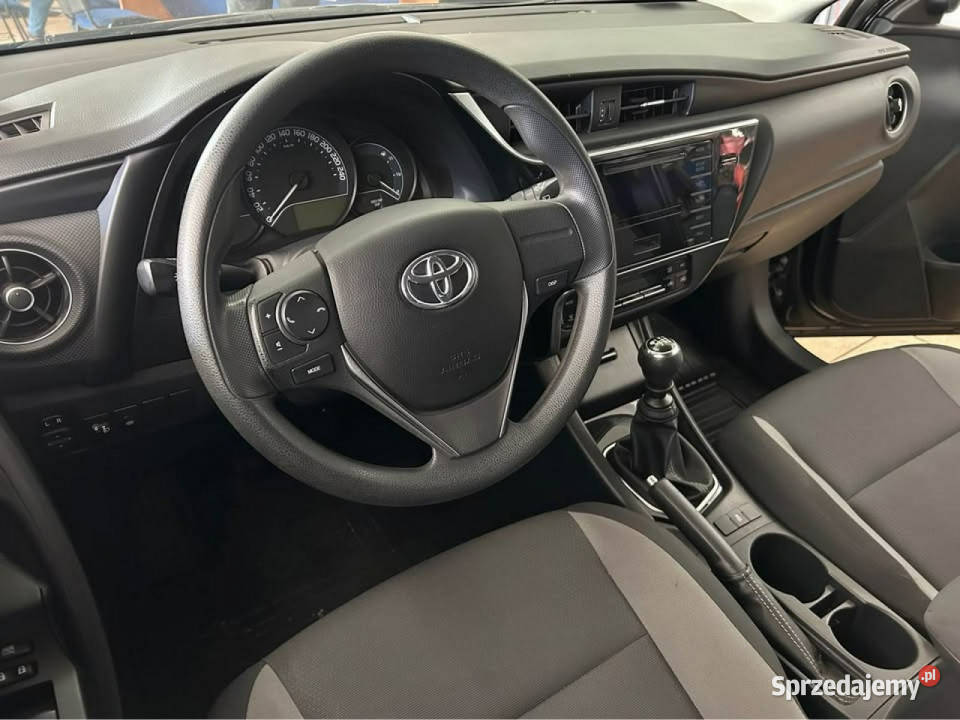 Toyota Auris Salon polska jeden właściciel dwa isofix