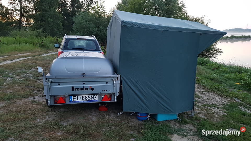 Komplet na wyjazdy wędkarskie przyczepa z