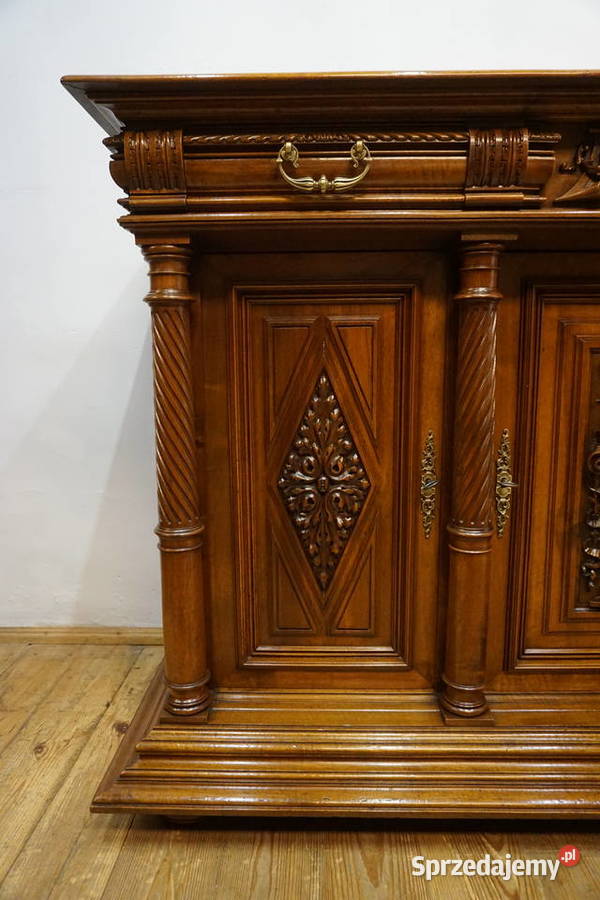 BOGATO RZEŹBIONA KOMODA TRZYDRZWIOWA ORZECH Niemcza