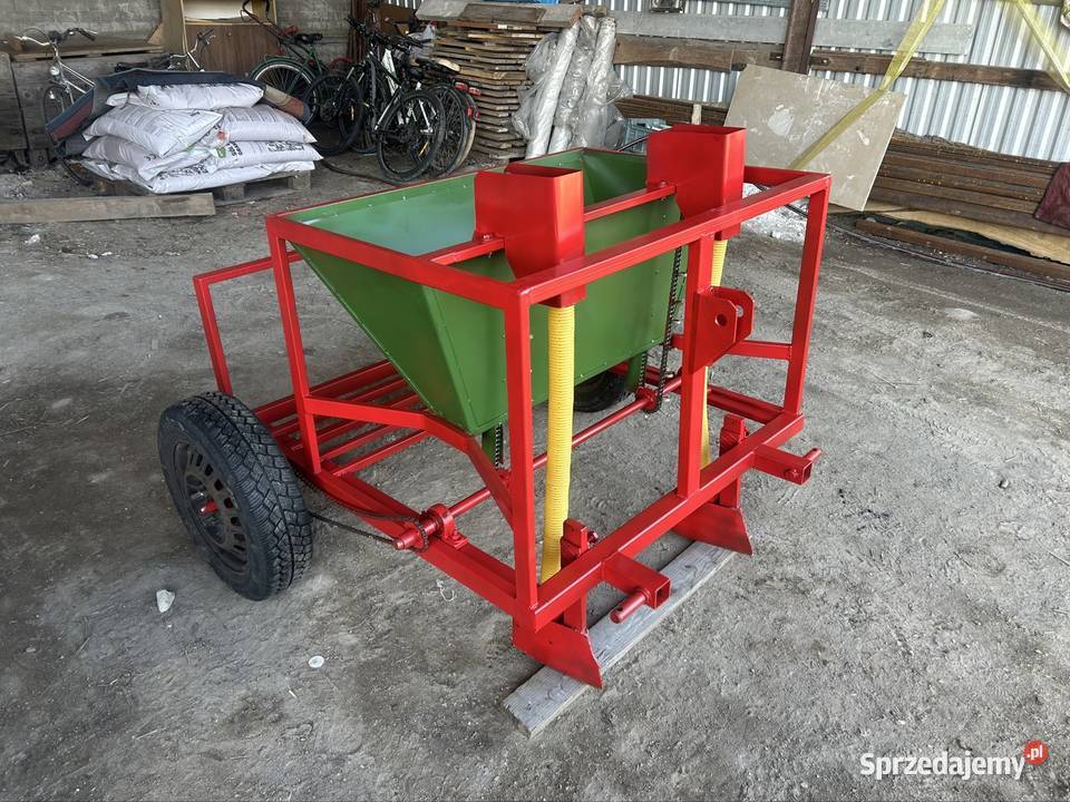 Sprzedam siewniksadzarkę do bobu Brzeziny