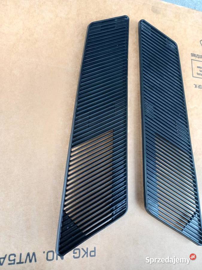 Fiat 125p wloty kratki powietrza Pozostałe Bukownica