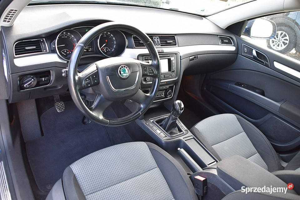 koda Superb 16Tdi 105 Navi Xenon Gwarancja II Rok produkcji 2012 Nowe Kucice sprzedam