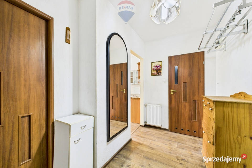 Na sprzedaż 2 pokoje garaż piwnica ogródek 47.43m2 Jaroszówka