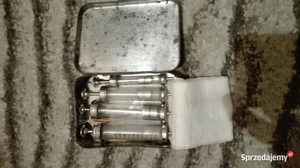 Stare Szklane Strzykawki z Czasów Wojny Brzóza Stadnicka