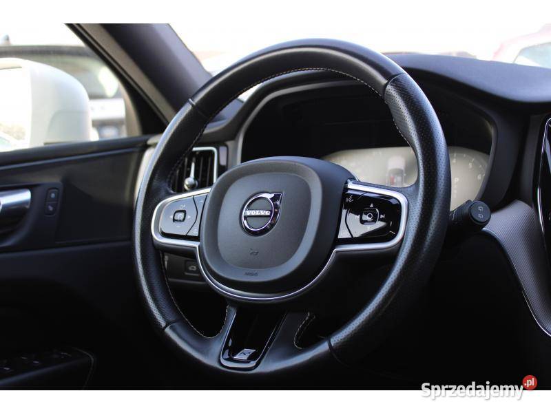 Volvo XC60 2018 prod Bezwypadkowy Polski salon nieuszkodzony Warszawa