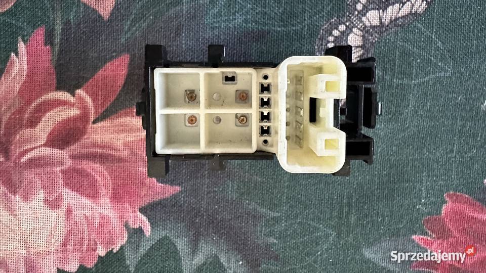 Toyota Rav4 1218 Włącznik Przełącznik Szyby Tył Radziszów