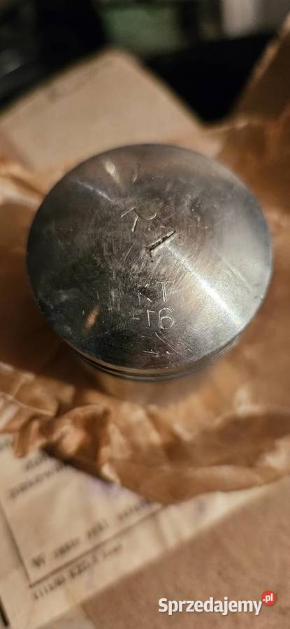 NowyFabryczny ZMDTłok z sygnaturą do Barlinek