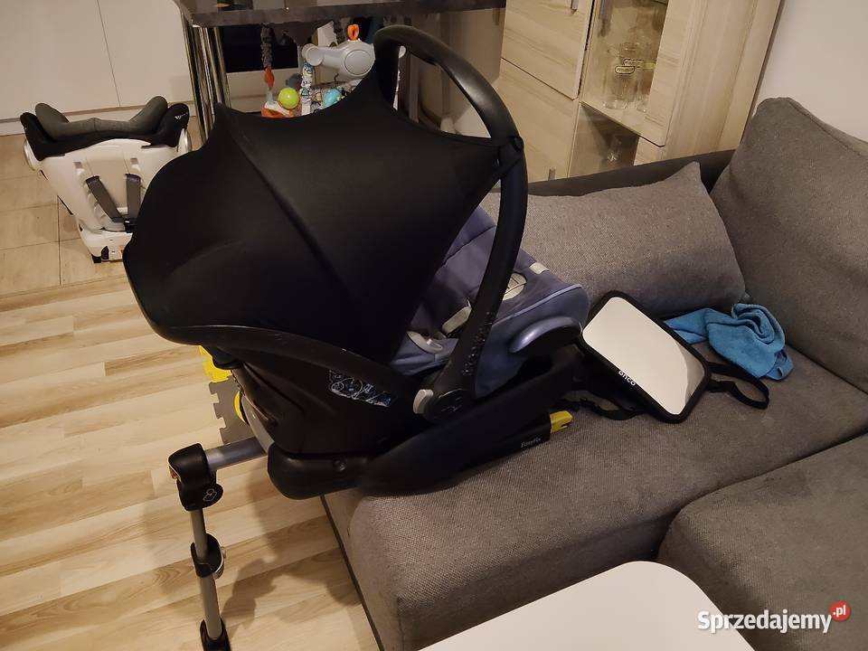 Nosidełko maxicosi z bazą ISOFIX Piła