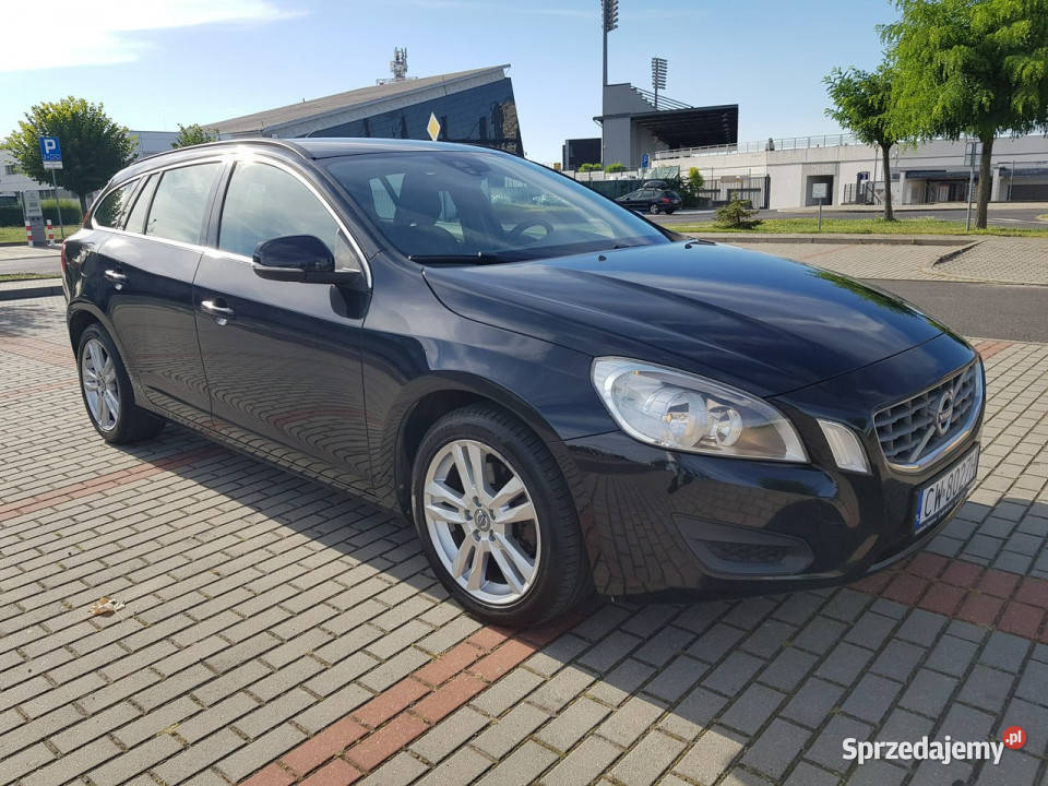 Volvo V60 20D Momentum 5 cylindrowy Navi Włocławek