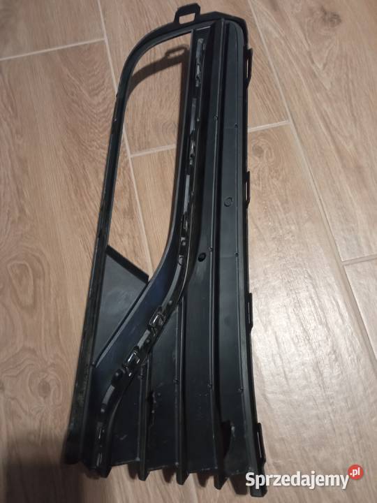 Kratka zaślepka halogenu Volkswagen Polo lewa Żabno