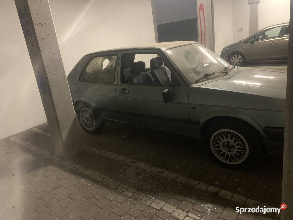 Volkswagen Golf 2 benzyna 18 200000km Kiełczów
