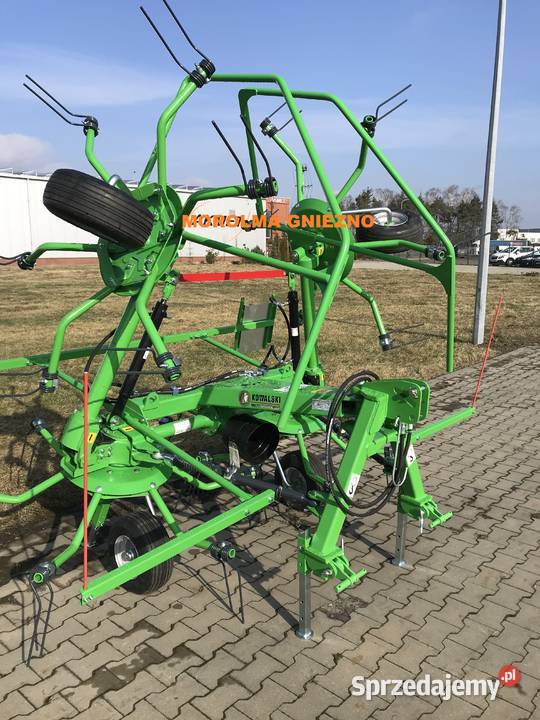 Przetrząsacz karuzelowy 4 wirniki KOWALSKI 53m nieuszkodzony Maszyny zielonkowe Gniezno