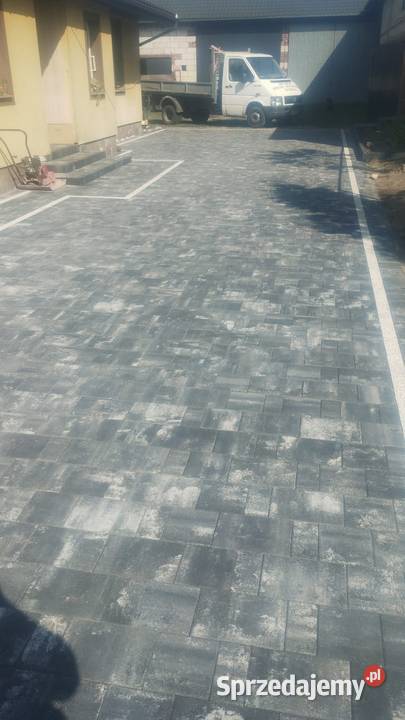 Układanie kostki brukowej brukarstwo bruk