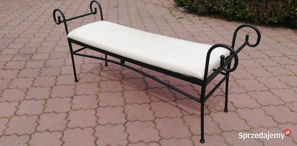 Ławeczka metalowa ławka podnóżek pufa dostawka Garwolin