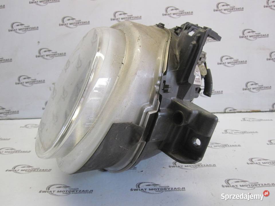 NISSAN JUKE I LIFT 15r lampa prawa przód Kielce