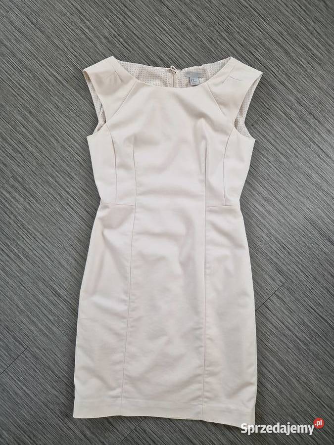 Beżowa klasyczna sukienka marki HM H&M Nowogard
