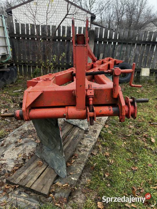 Pługi 5 skibowe lubelskie Krzemień Drugi