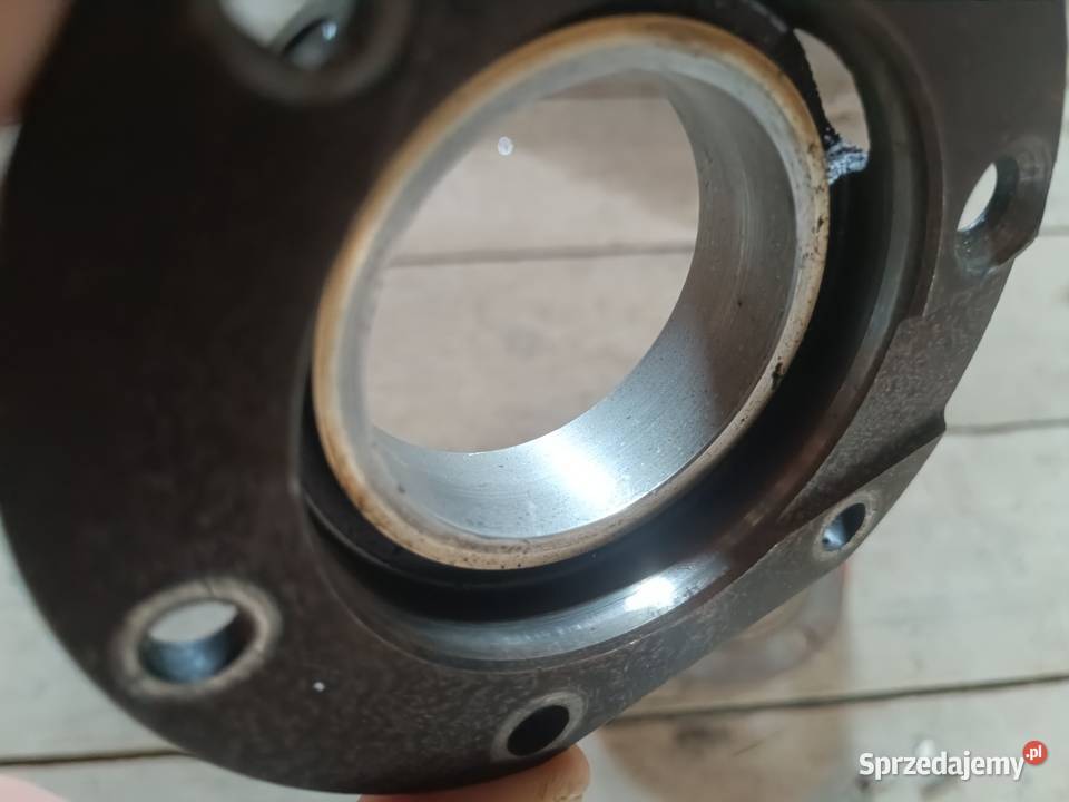 FIAT 126p panewka główna wał Nominał używane Pozostałe Motoryzacja Bielsko-Biała