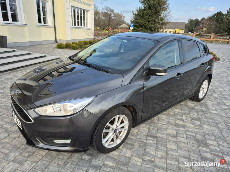 Ford Focus 15tdci navi bezwypadkowy alufegi pdc światła LED Drelów