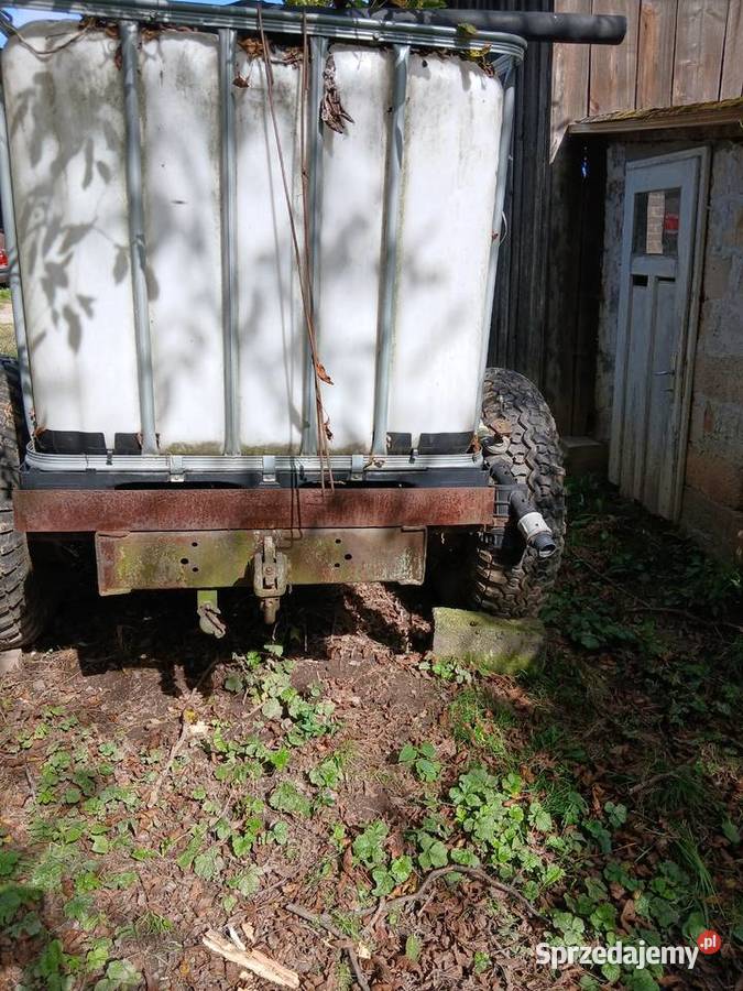 Przyczepa beczkowóz z zbiornikami 1000 l