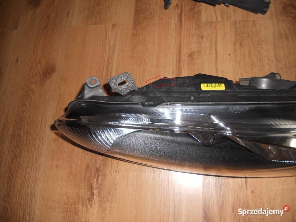 Lampy przód lewa prawa FORD FIESTA MK7 LIFT