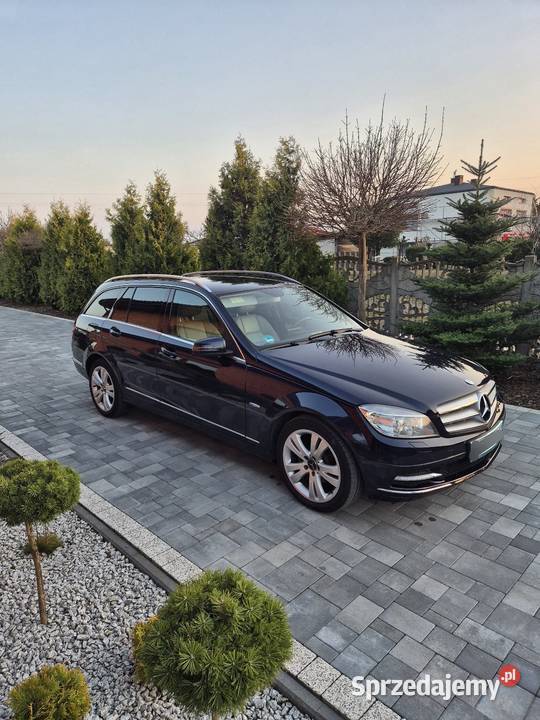 Piękny Mercedes C180 benzyna 163 2010r manualna