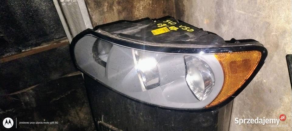 Reflektor lampa lewy przód Volvo V50 Lampy przednie dolnośląskie Lubin
