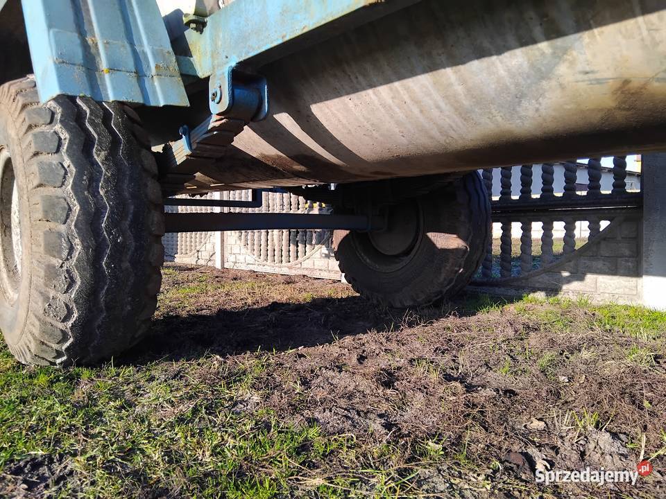 Beczka asenizacyjna 5000litrówtransport uszkodzony Drużbice