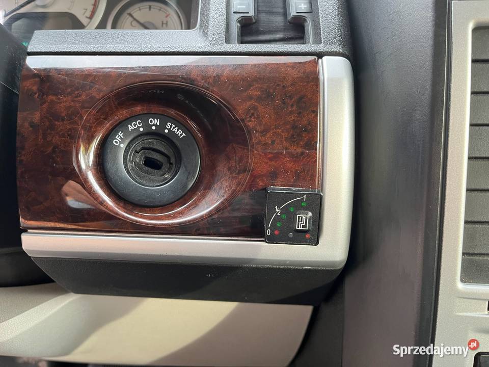 Chrysler Grand Voyager Touring 38 V6 LPG 7os mazowieckie Janki