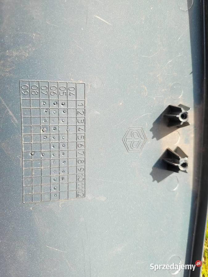 PIAGGIO VESPA ET2 ET4 zaslepka klapka schowek Piła