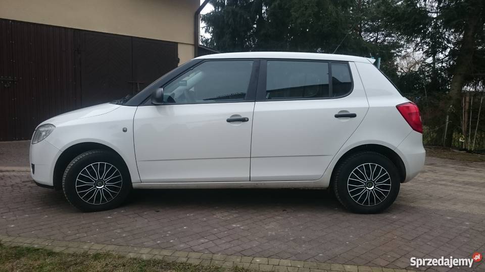 Skoda Fabia II 14TDI klima polski salon centralny zamek Sadowne
