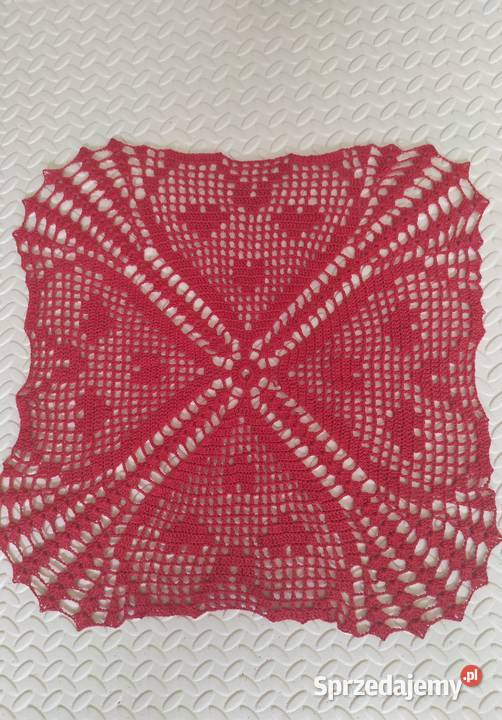 Serwetka szydełkowa odcienie czerwieni
