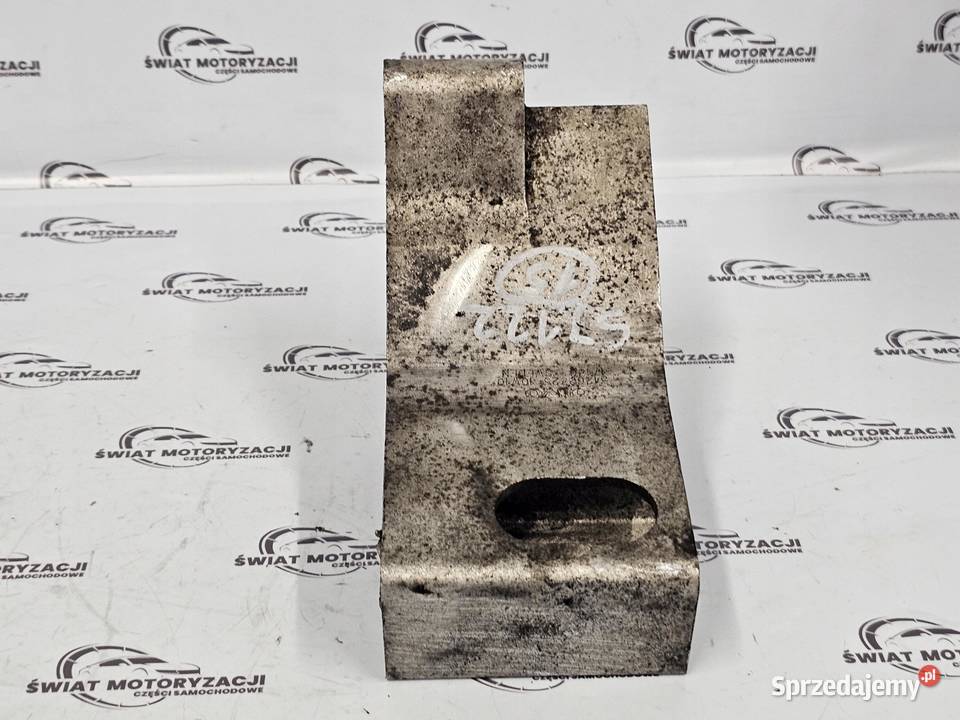 VOLVO XC70 24 D5 D5244T D5244T4 łapa silnika