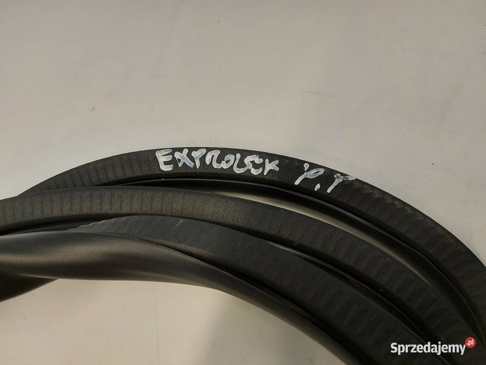 Ford Explorer VII R2KB USZCZELKA PRAWY PRZÓD