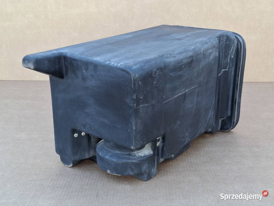 RENAULT MAGNUM SCHOWEK SKRZYNKA NARZĘDZIOWA Pozostałe Bieleń