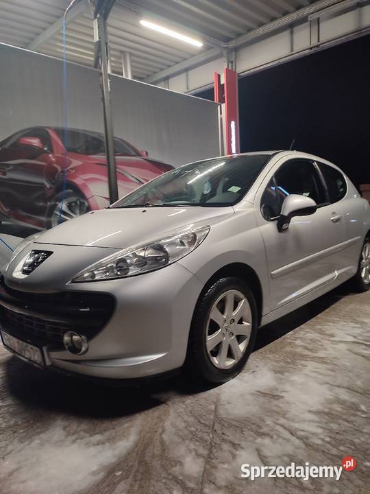 Sprzedam Peugeot 207 16 benzyna niski przebieg 207 łódzkie Wieluń