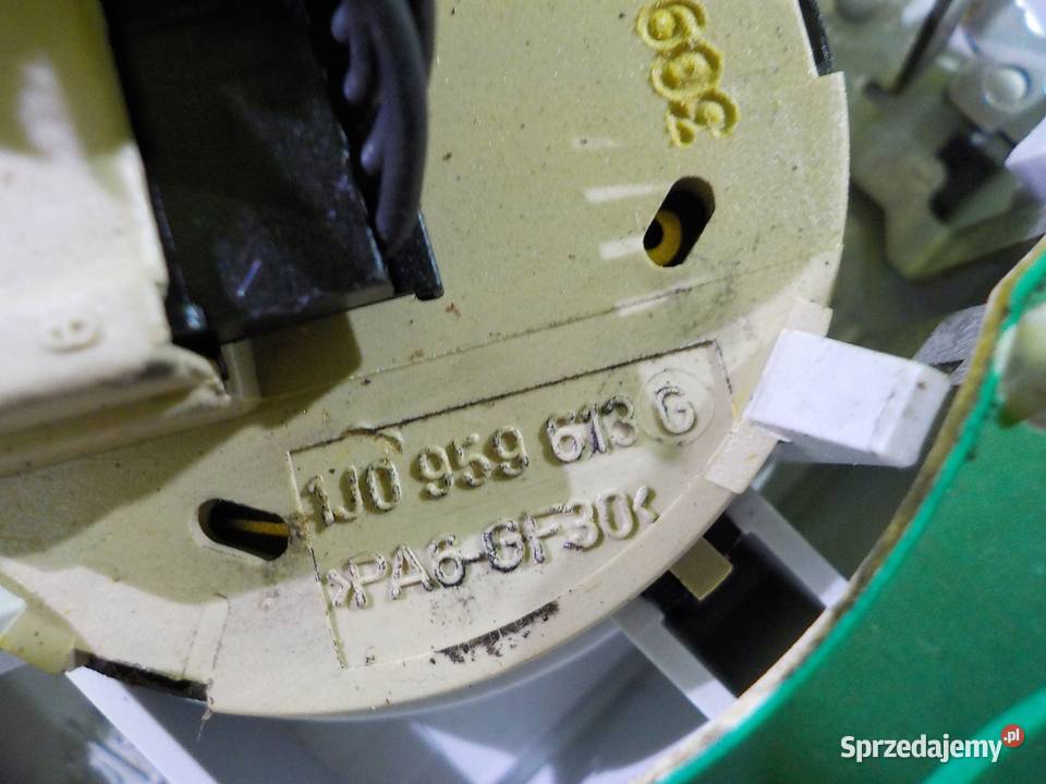 OCTAVIA II LIFT 10r lampka podsufitki 1J0959613 Oświetlenie kabiny Suków