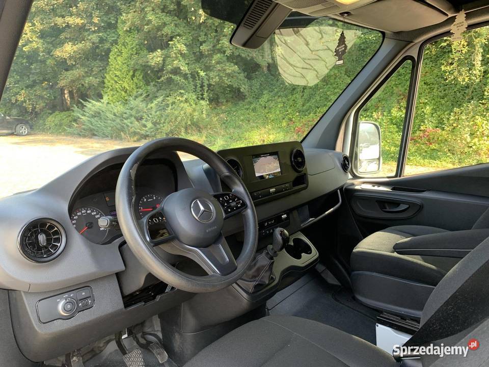 Mercedes Sprinter 907 blaszak 2021 światła do jazdy dziennej Mszana Dolna sprzedam