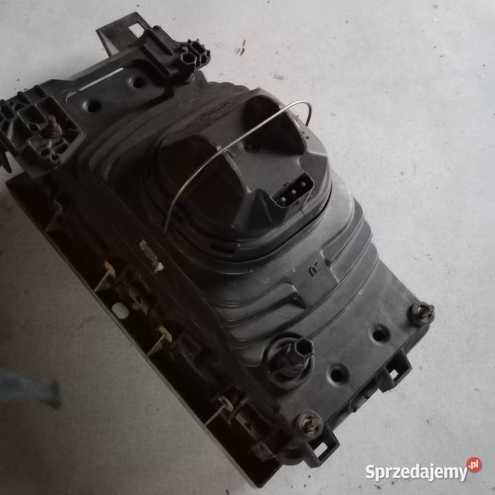 Volvo 740 lampa prednia prawa Kielce