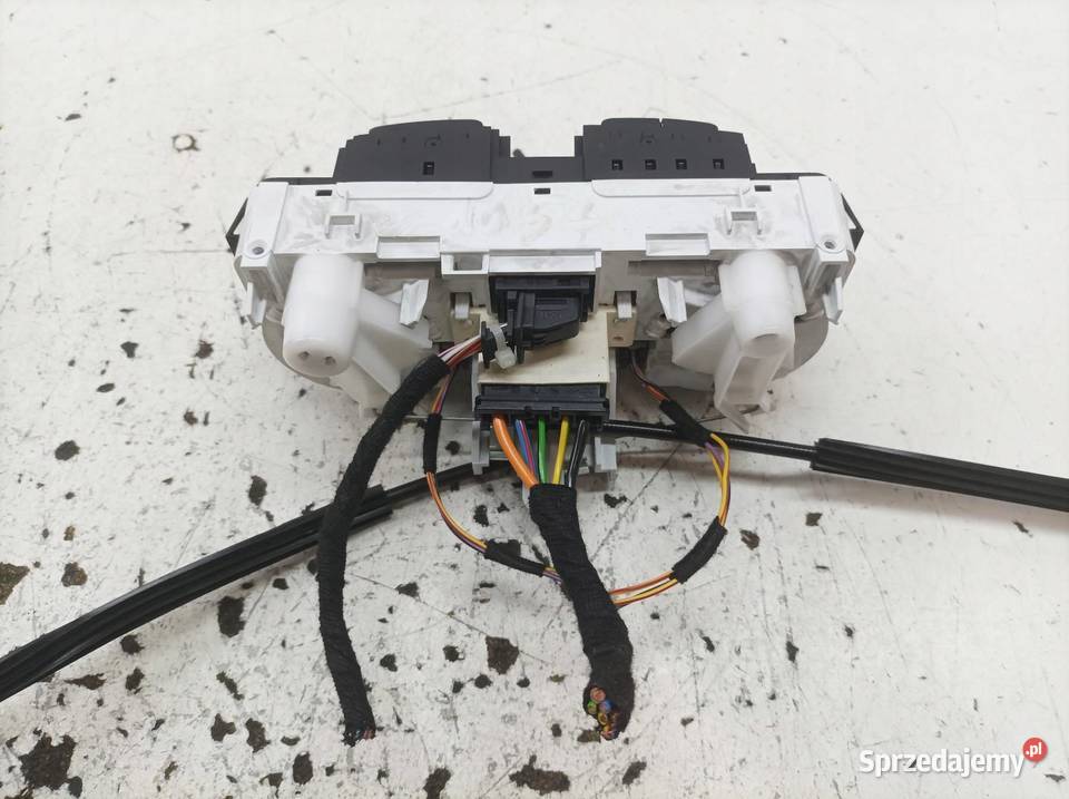 PANEL NAWIEWU Opel Corsa V 2014 E osobowe świętokrzyskie sprzedam