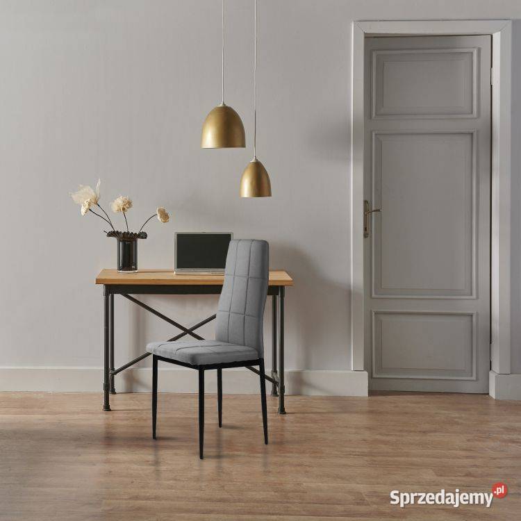 Zestaw 4 krzeseł tapicerowane pikowane do Krzesła sprzedam