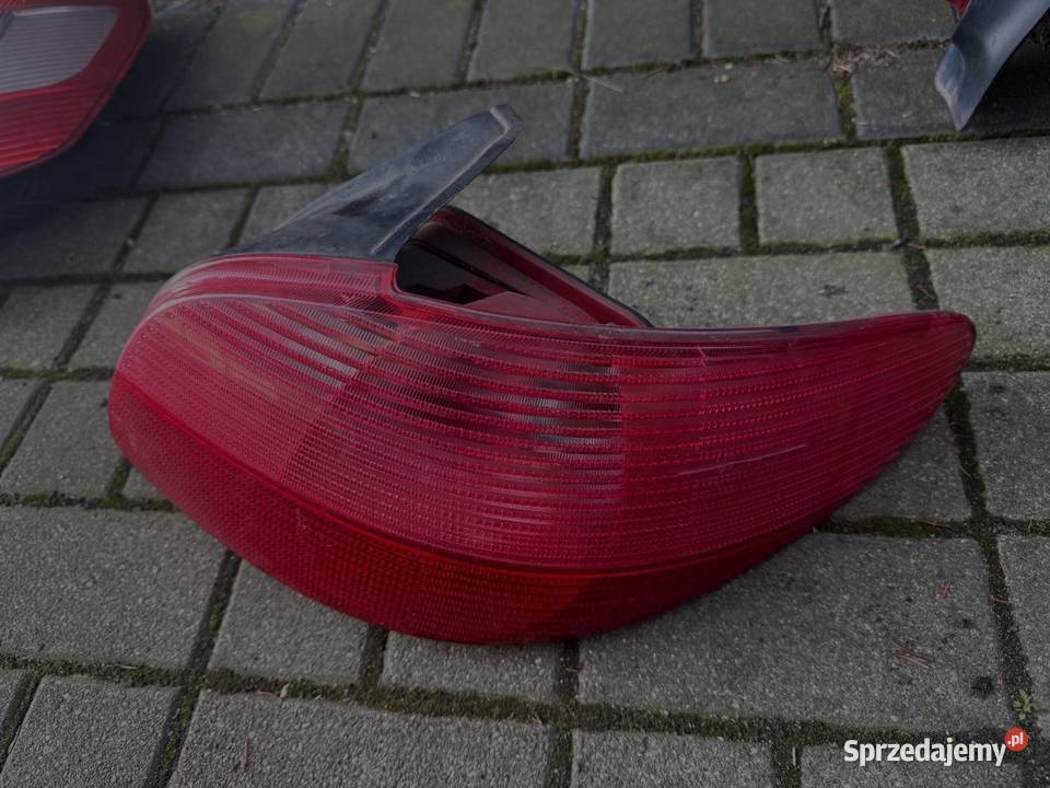Lampa prawa tył Peugeot 206 3D Ostrów Wielkopolski